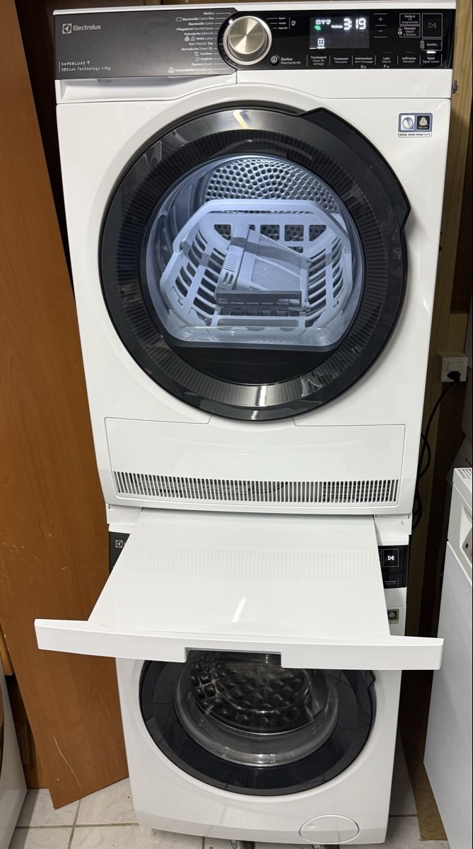 Electrolux Lavatrici: Electrolux Waschturm 9Kg A+++ Bj:2023 – Nuovo (secondo la descrizione) da Kilchberg ZH venduto da Rei_9 8
