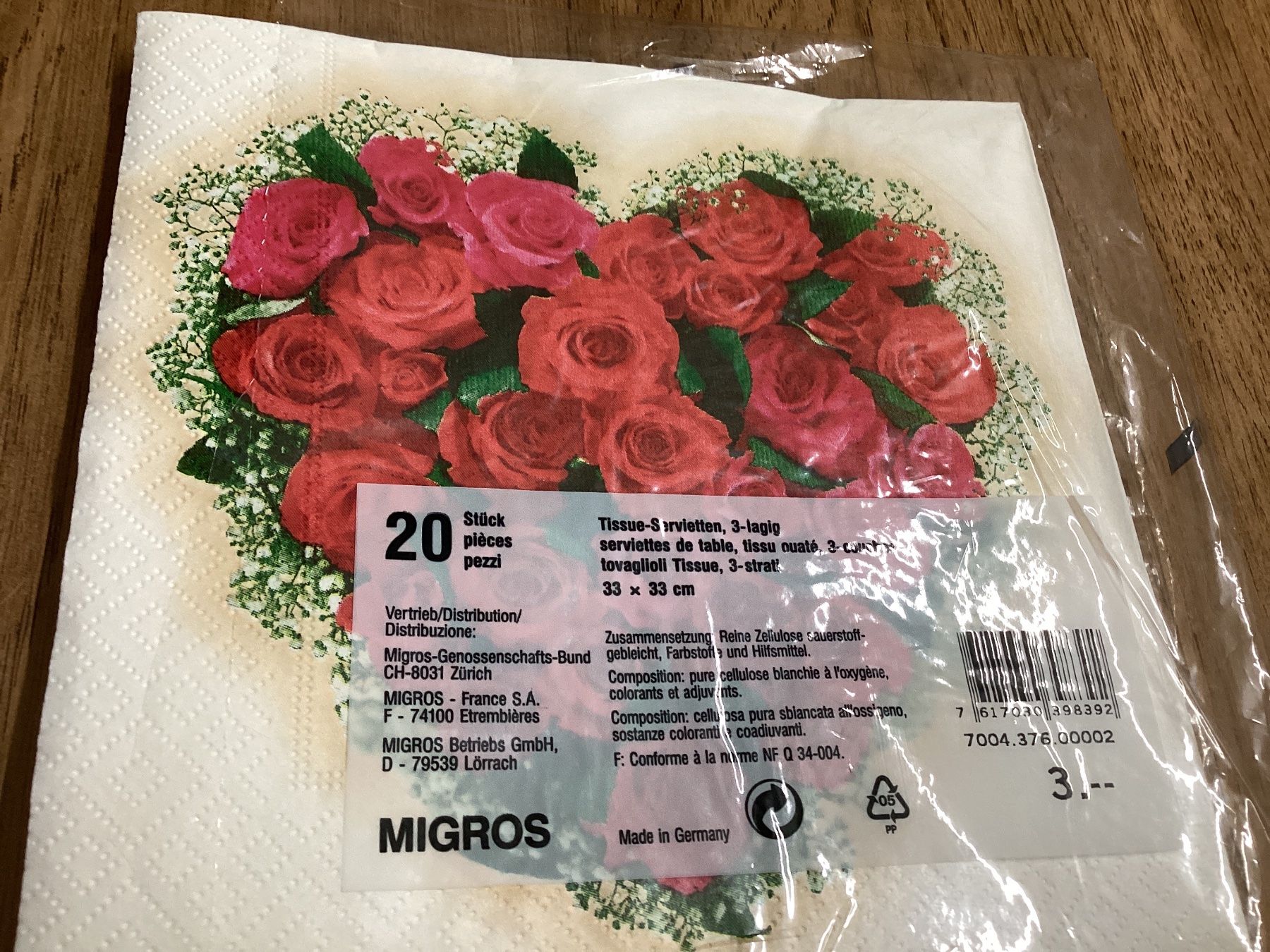 Migros Tovaglioli: 12 Servietten Herz mit Rosen, – Usato da Lyss venduto da Nigudasschaf 1