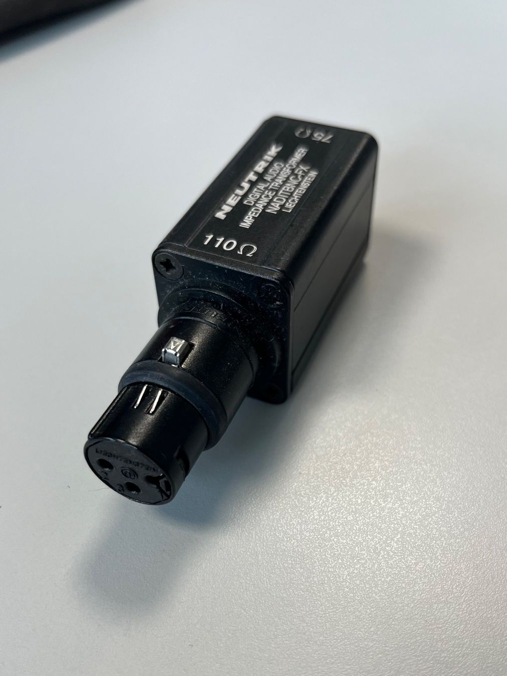 Neutrik Unità & Adattatore: NEUTRIK Impedance Transformer NADITBNC-FX – Usato da Dübendorf venduto da CoJo 2