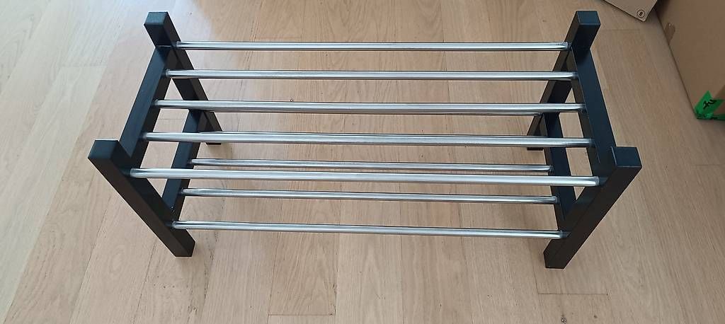 Scaffali: Schuhregal zu verschenken – Usato da Burgdorf venduto da mar_p9rd