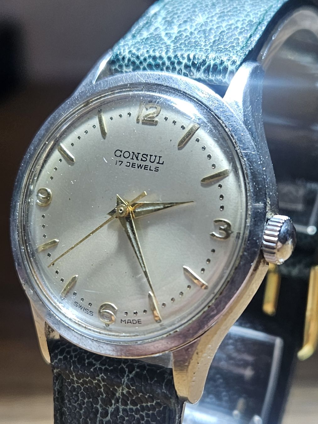 Montres: Consul Handaufzug Herrenuhr 33mm – D'occasion à Flamatt par pie_f9zm 3