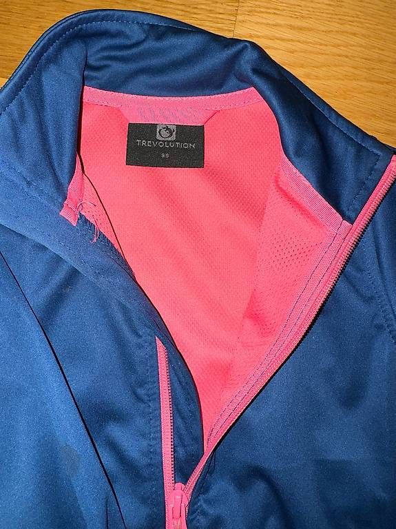 Jacken & Mäntel: Trevolution Outdoor Jacke Gr 98 – Gebraucht aus Rorschacherberg von Venuise 1