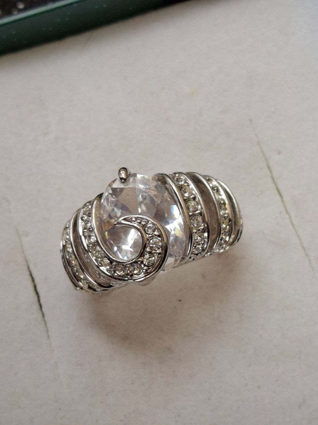 Anelli: Funkelnder Spiral Cocktail Ring Modeschmuck opulent Gr.18 mm – Usato da Münchenbuchsee venduto da babilibern 3