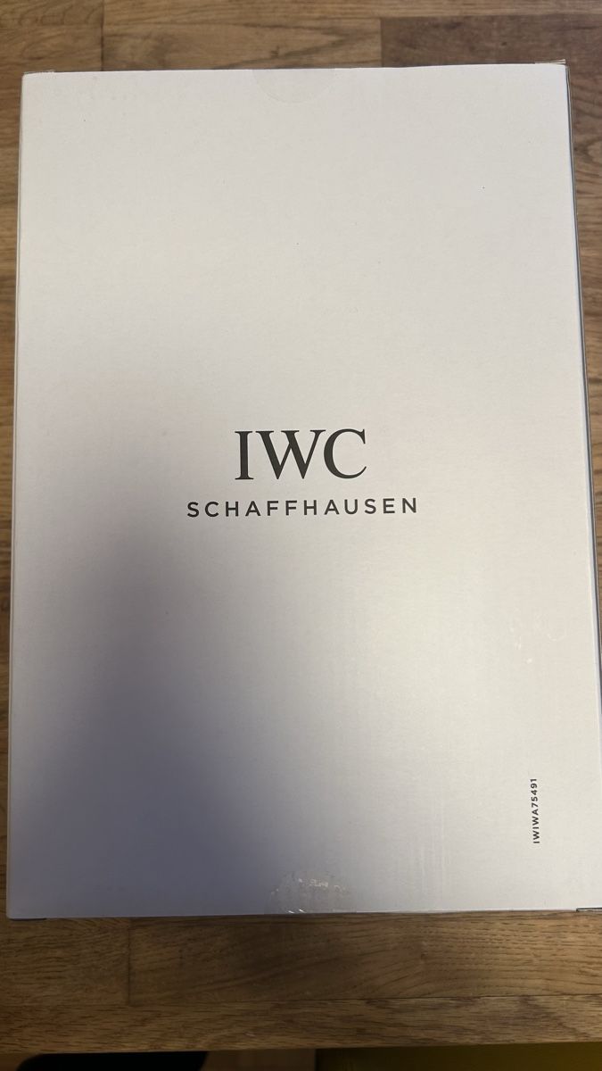 IWC Orologi: BE@RBRICK - IWC Limited edition – Nuovo e nell'imballaggio originale da Lugano venduto da bad_2t9b 3