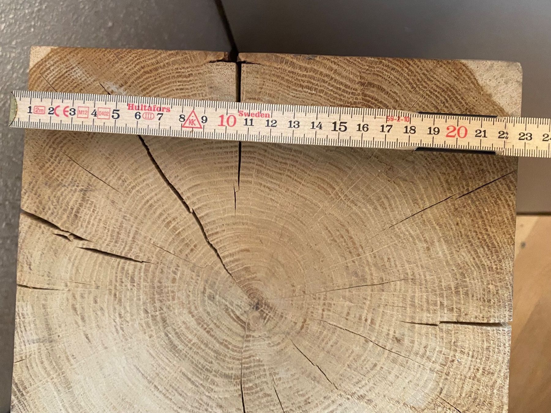 Articoli in legno: Massivholzblock 2 Stuck – Usato da Bösingen venduto da Trigusik 4