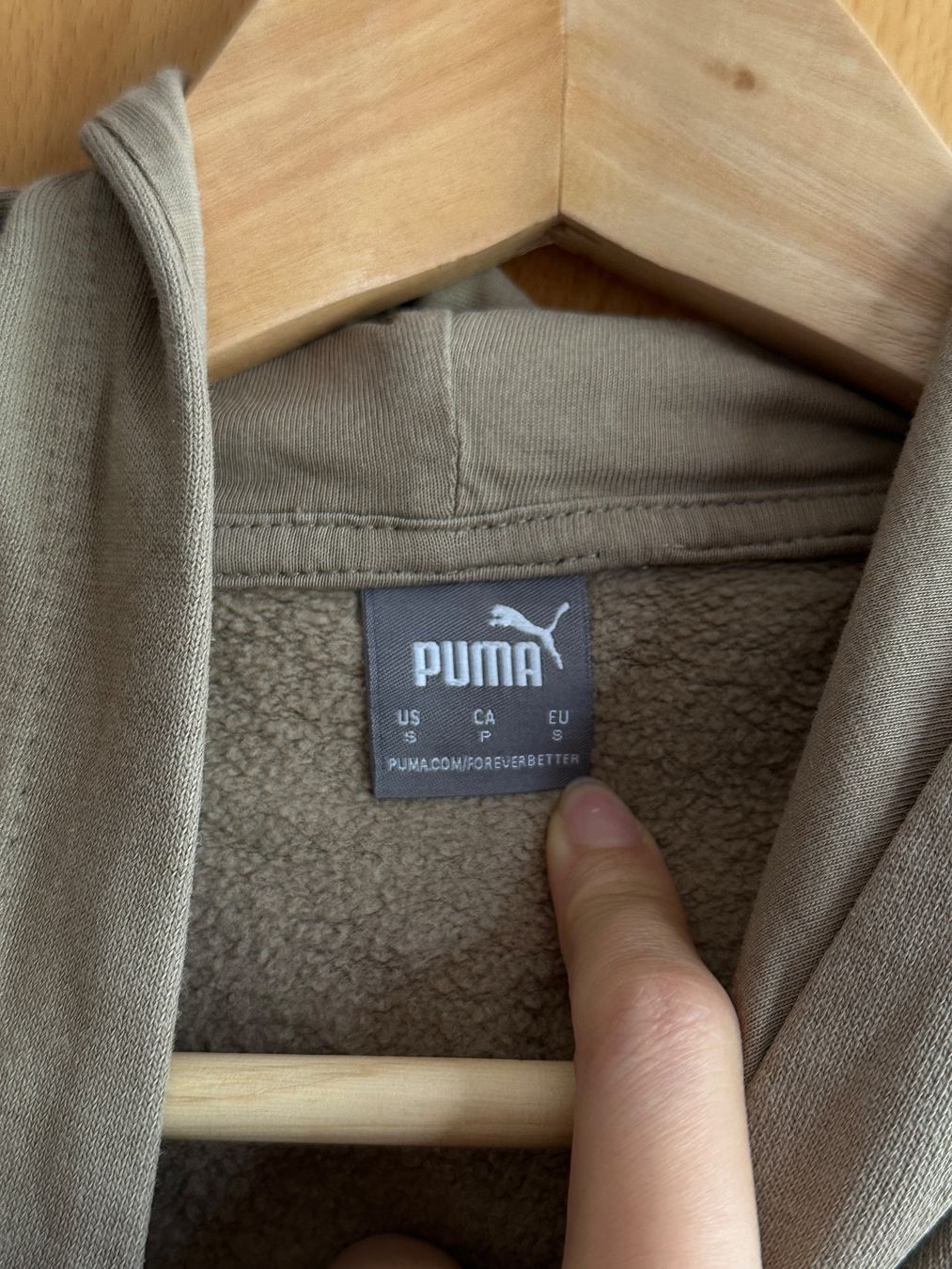 Puma Pullover & Sweatshirts: Puma Kapuzenpullover beige Gr. S – Gebraucht aus Schlieren von car_2bwb 1