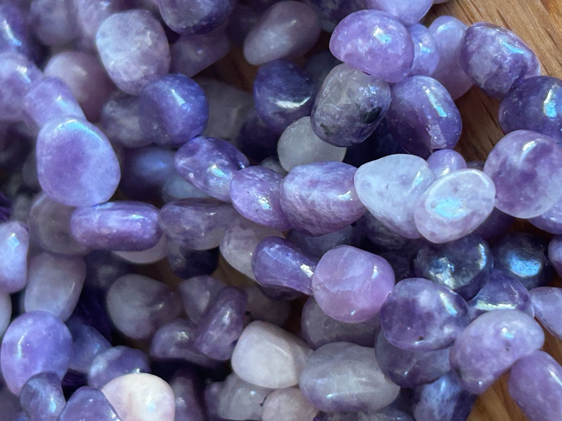 Pietre preziose: Strang echte lepidolit Nuggets 6-8 mm – Nuovo e nell'imballaggio originale da Niederrohrdorf venduto da Ytobi 2