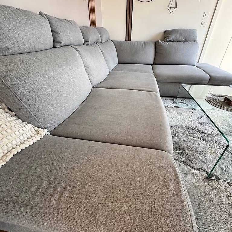Divani: Canapé Conforama à vendre  Excellent état – Usato da Veyrier venduto da studio-pro 2
