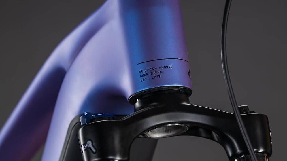 Cube Biciclette: Cube Reaction Hybrid ONE 800 blueiris´n´reflect – Nuovo e nell'imballaggio originale da Lausanne venduto da AB-Ebikes 3