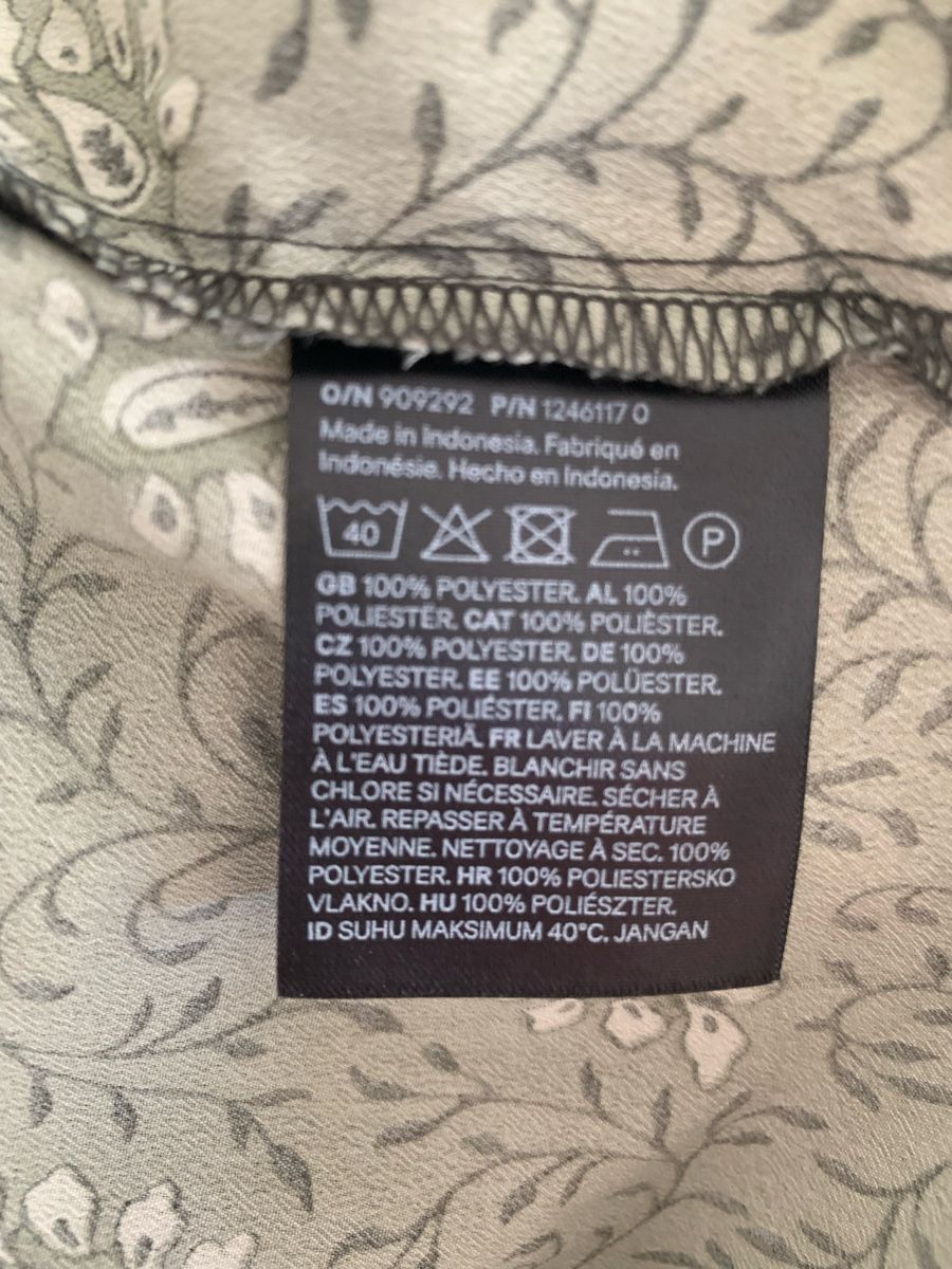 H&M Blusen: Schöne Bluse von H&M Gr. XXL – Gebraucht aus Ellikon an der Thur von Bali1999 8