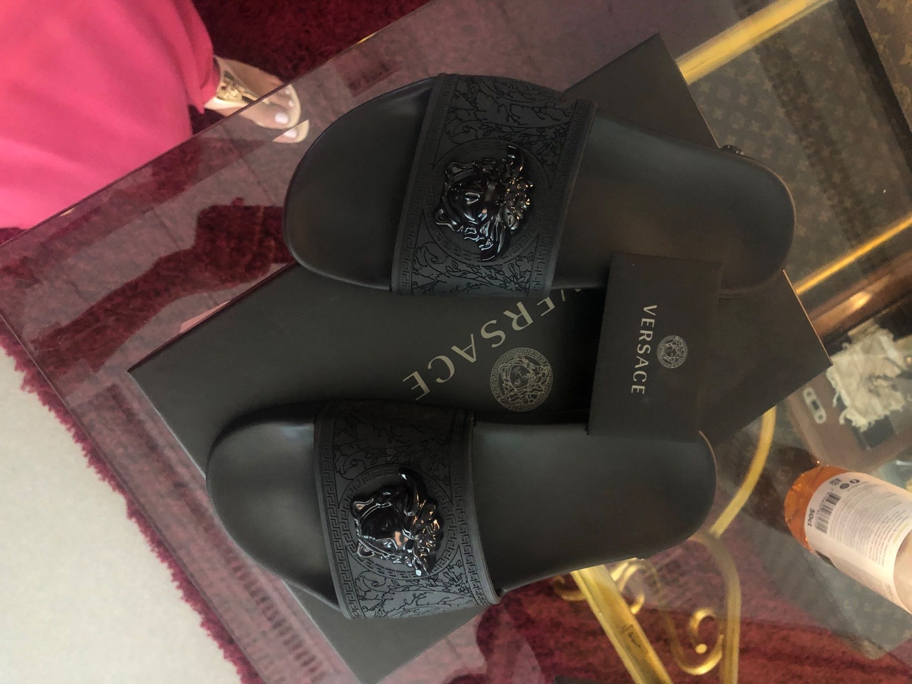 Chaussures femmes: Versace Flip Flops Neu – D'occasion à Lachen SZ par HelvetiaLuxury 1
