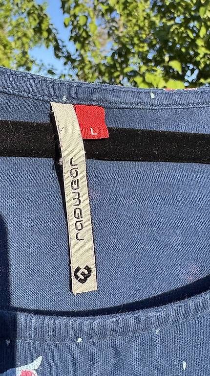 Kleider: Blaues Ragwear Kleid mit Erdbeermuster Gr. L – Gebraucht aus Reinach BL von Enodel 1