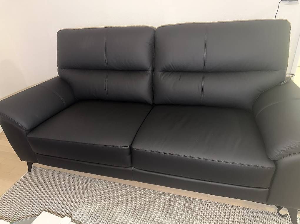Divani: 2 canapés en cuir , neuf – Usato da Bulle venduto da Preteni 1