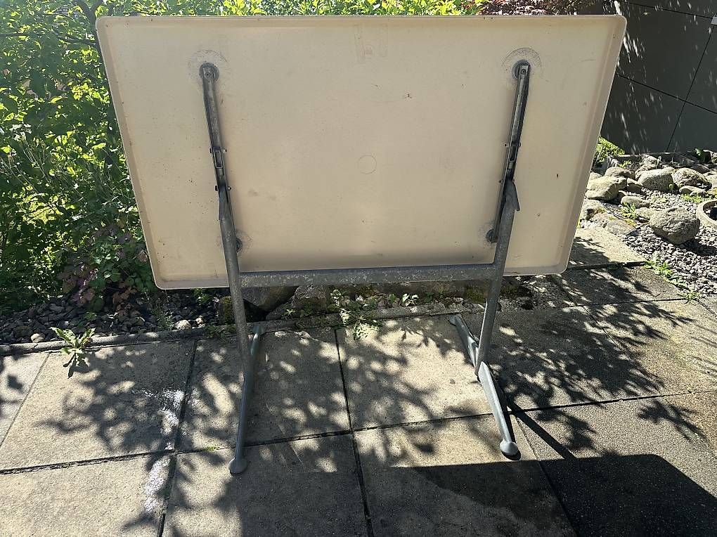Tavoli: Outdoor-Tisch Firma "Stella" – Usato da Küssnacht am Rigi venduto da mis_skz5 3