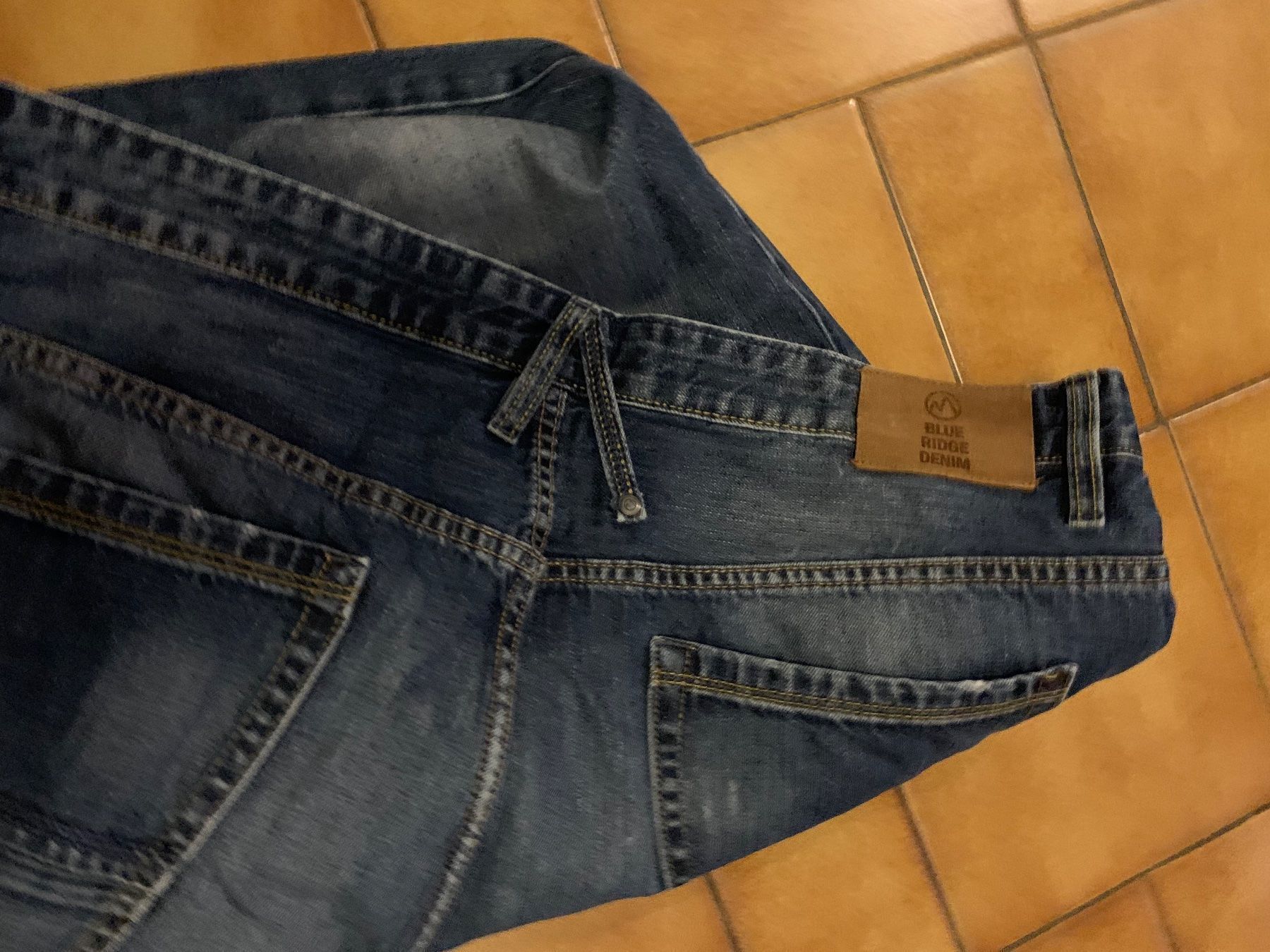 Pantaloni: Pantalon w38 pose à plas 50 cm WE – Usato da Veyrier venduto da kimedovapa 2
