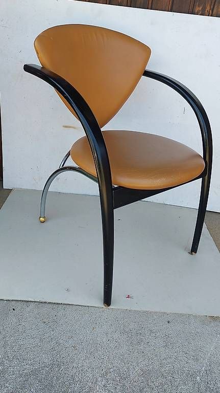 Stühle: 4 Stk. Designerstühle echt Leder – Gebraucht aus Oberkulm von Ferrio