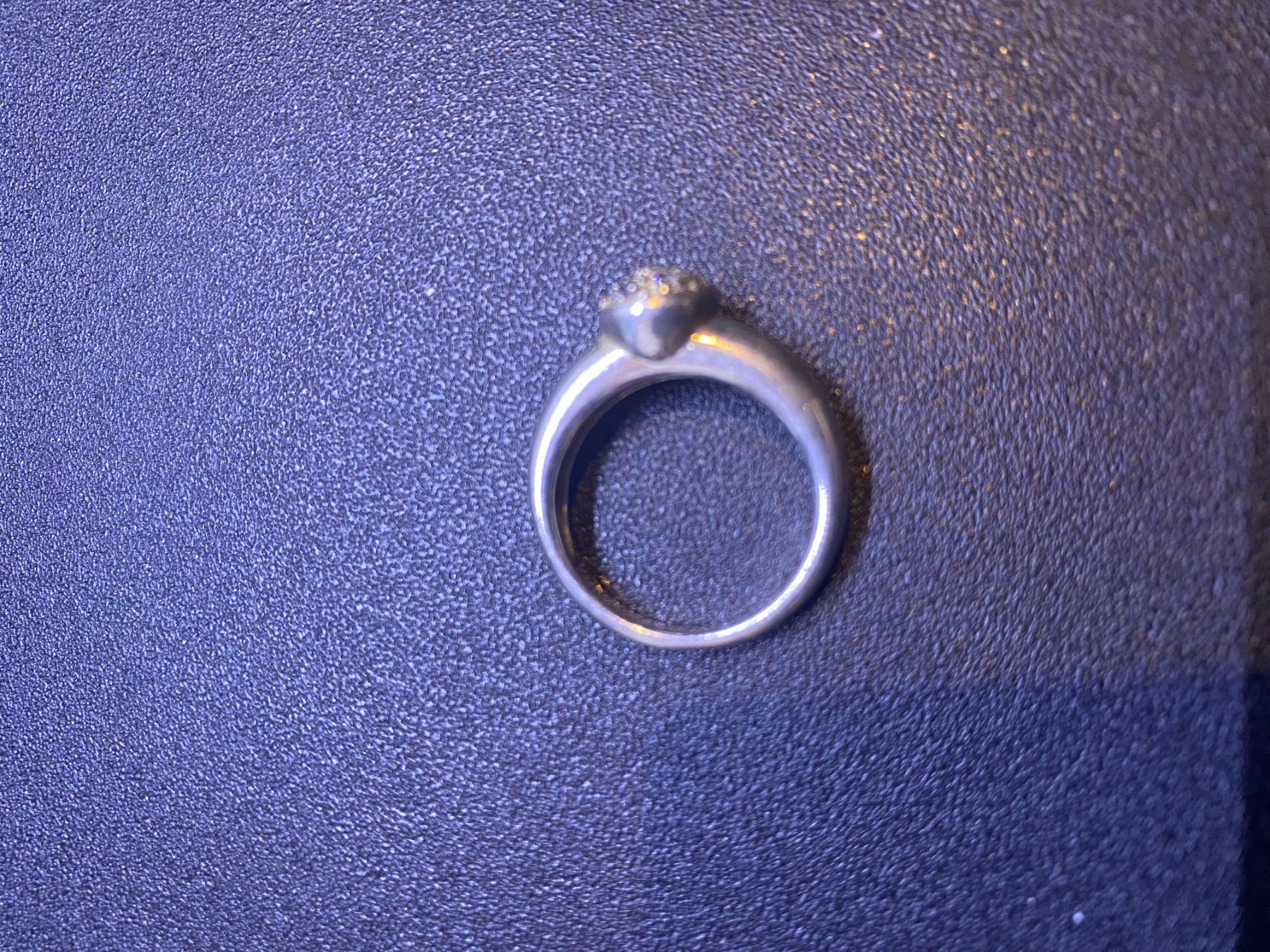Anelli: Silber Ring, mit Zirkonien, 925-er, Solitär – Usato da Gümligen venduto da Primeselection 1
