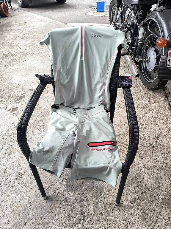 Kleiderpakete: Fahrrad Bekleidung Set – Gebraucht aus Walliswil-Nbipp von australien2007 4