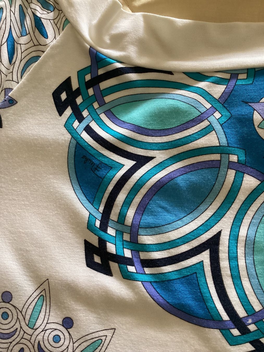 T-shirt: Emilio Pucci Shirt Top – Usato da Magadino venduto da sylvierosa 9