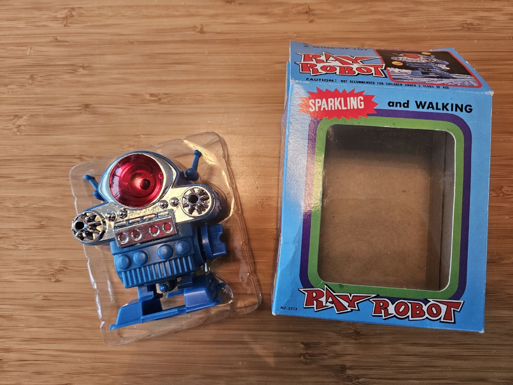Jouets: Ray Robot Aufziehroboter 1970er – Neuf avec emballage d'origine à Sarnen par rockola02