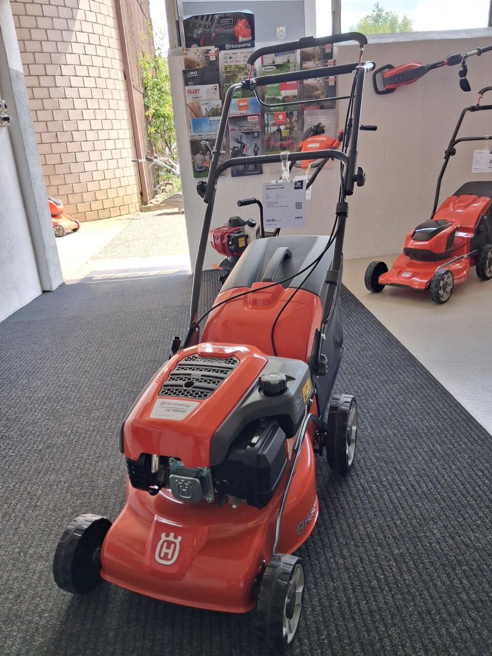 Husqvarna Tagliaerba: Husqvarna LC 140SP NEU !!! – Usato da Hünikon venduto da kleigese