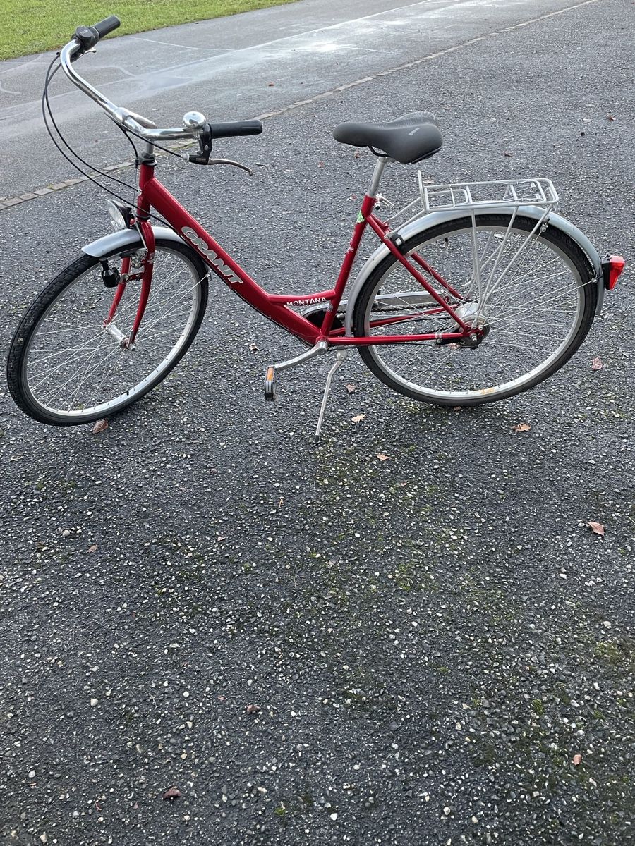 Biciclette: Damenfahrrad – Usato da Utzenstorf venduto da porsche63