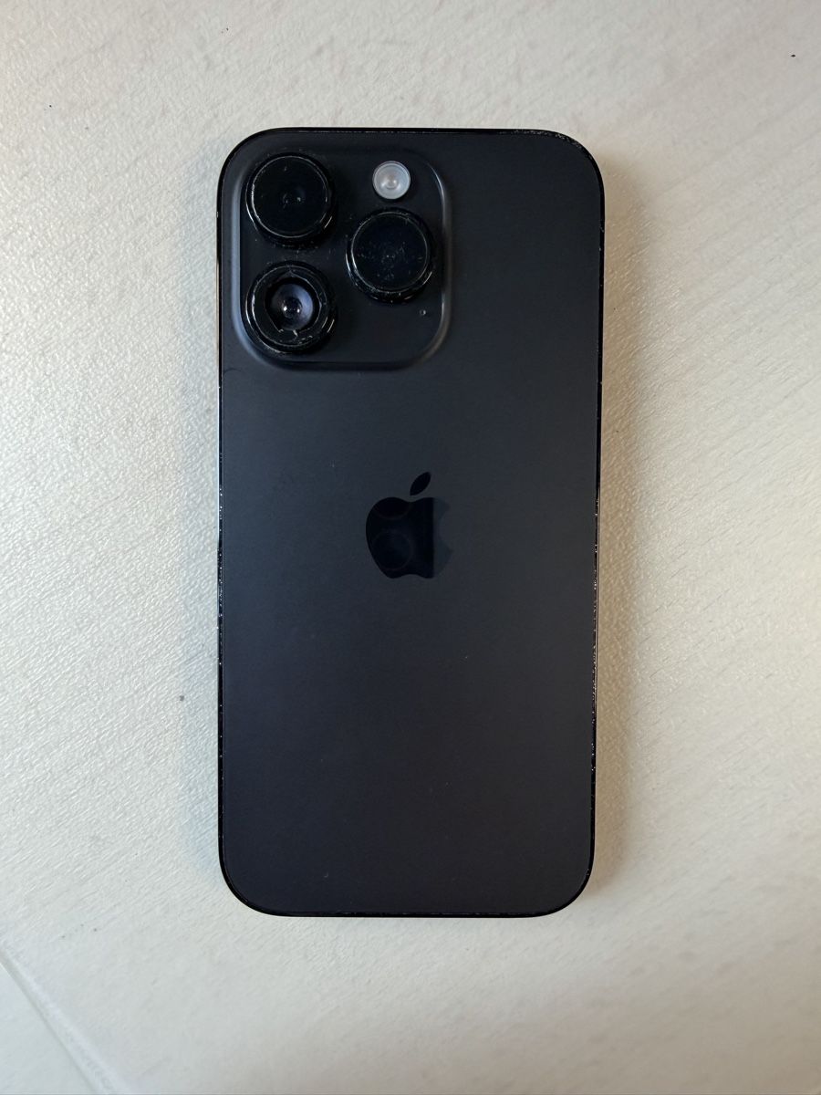 Apple Portables: Iphone 14 Pro 128Gb | Kamera Linse beschädigt – D'occasion à Bülach par luc_f8sp