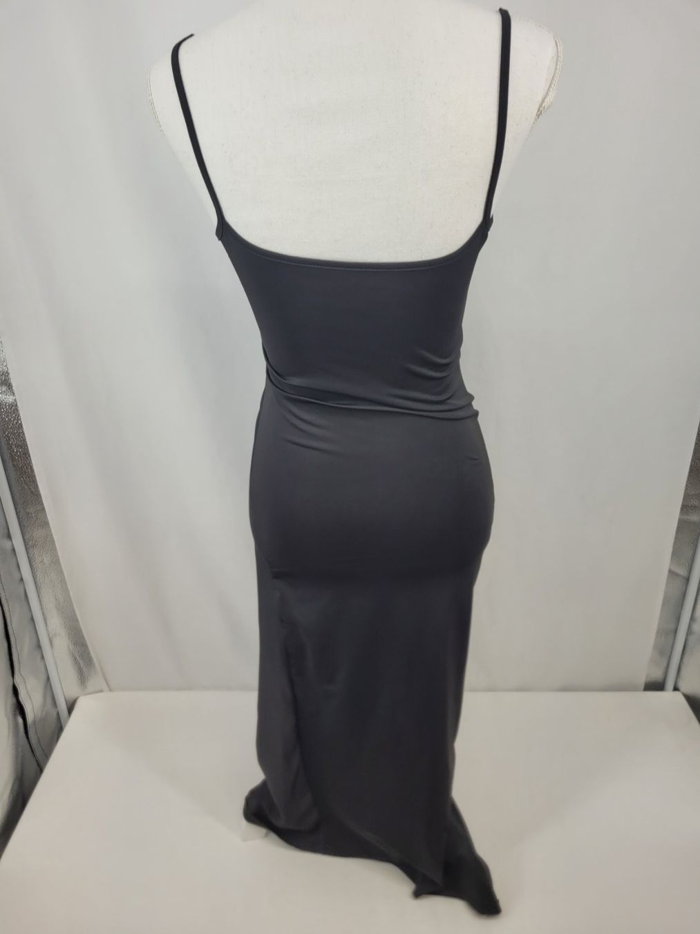 Shein Kleider: SHEIN Robe noire – Gebraucht aus Lausanne von PlusValue_Lausanne 1