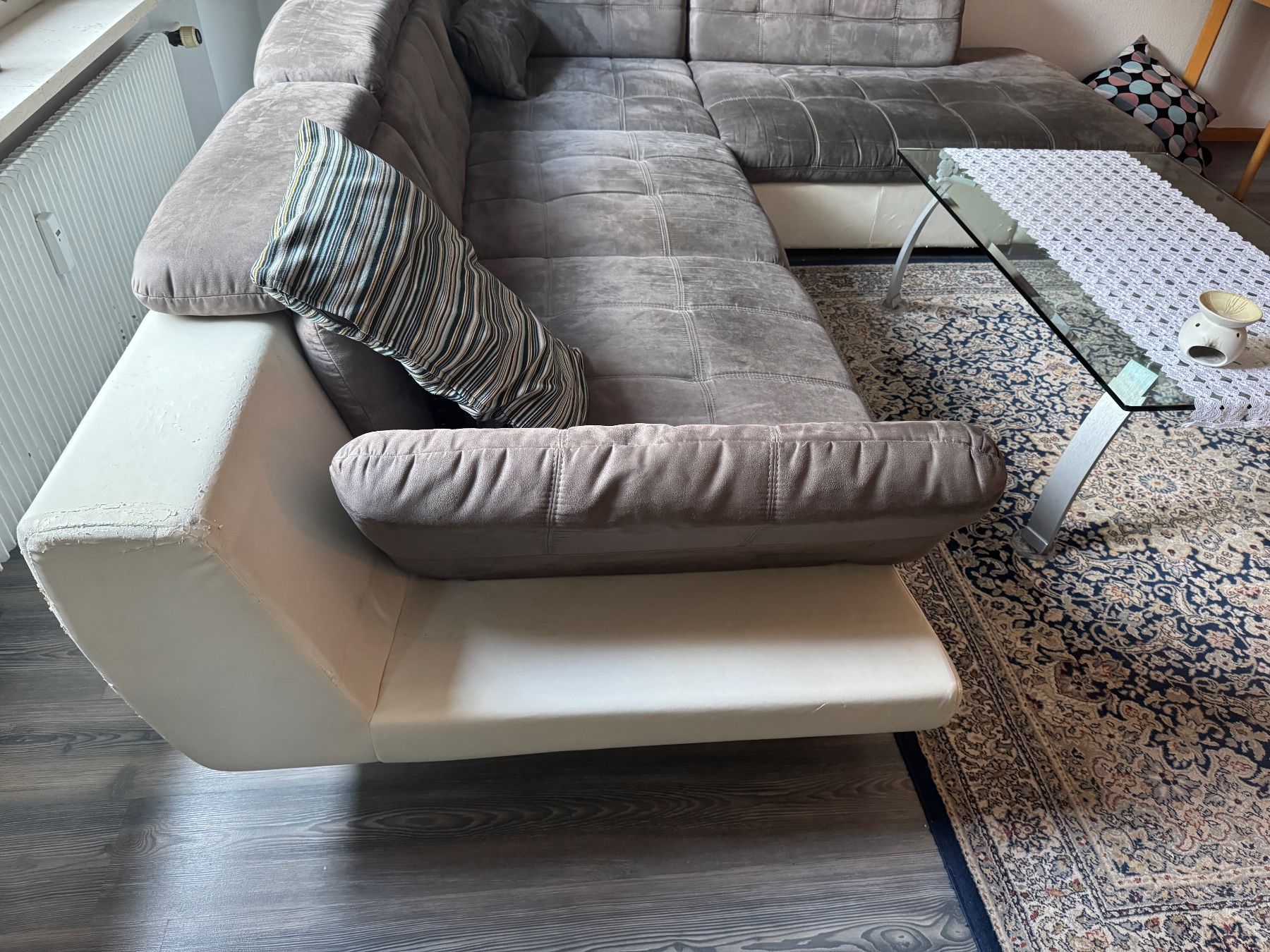 Sofas: Eckschlafsofa mit Stauraum, – Gebraucht aus Basel von pes_jd5b 2