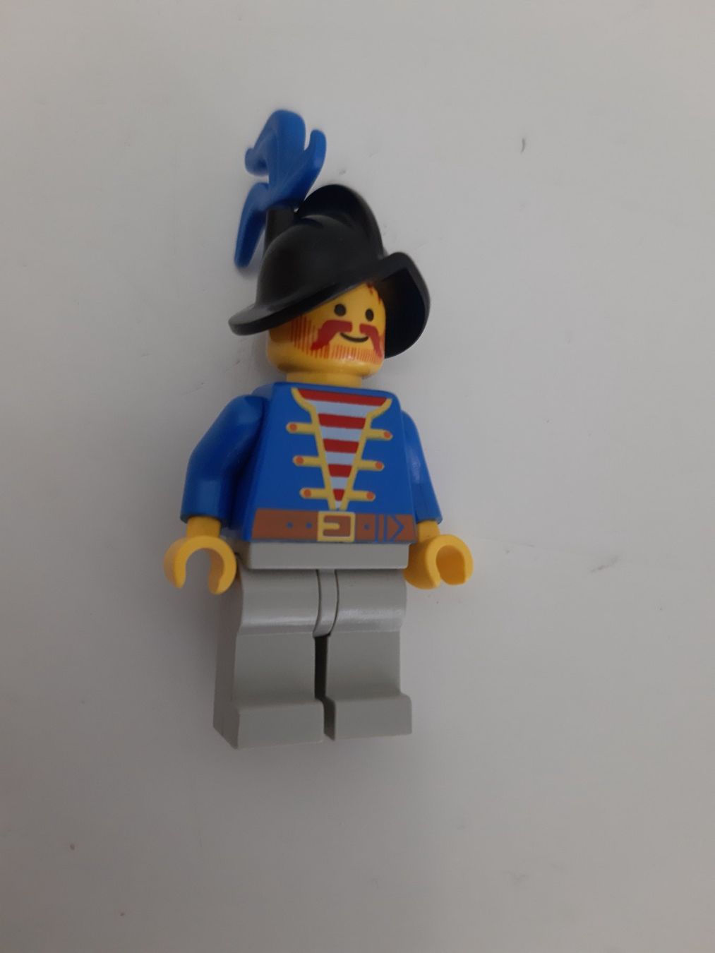 Lego Figuren: Lego Figure Pirate Blue Jacket – Gebraucht aus Buchs SG von Bray_Law 2