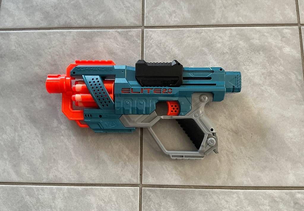 Jouets: 3 Nerf-Blaster inkl. Darts – D'occasion à Berg TG par Riovida 2