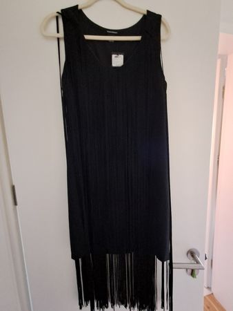 Robe Club Monaco noire avec franges T. 6 neuve