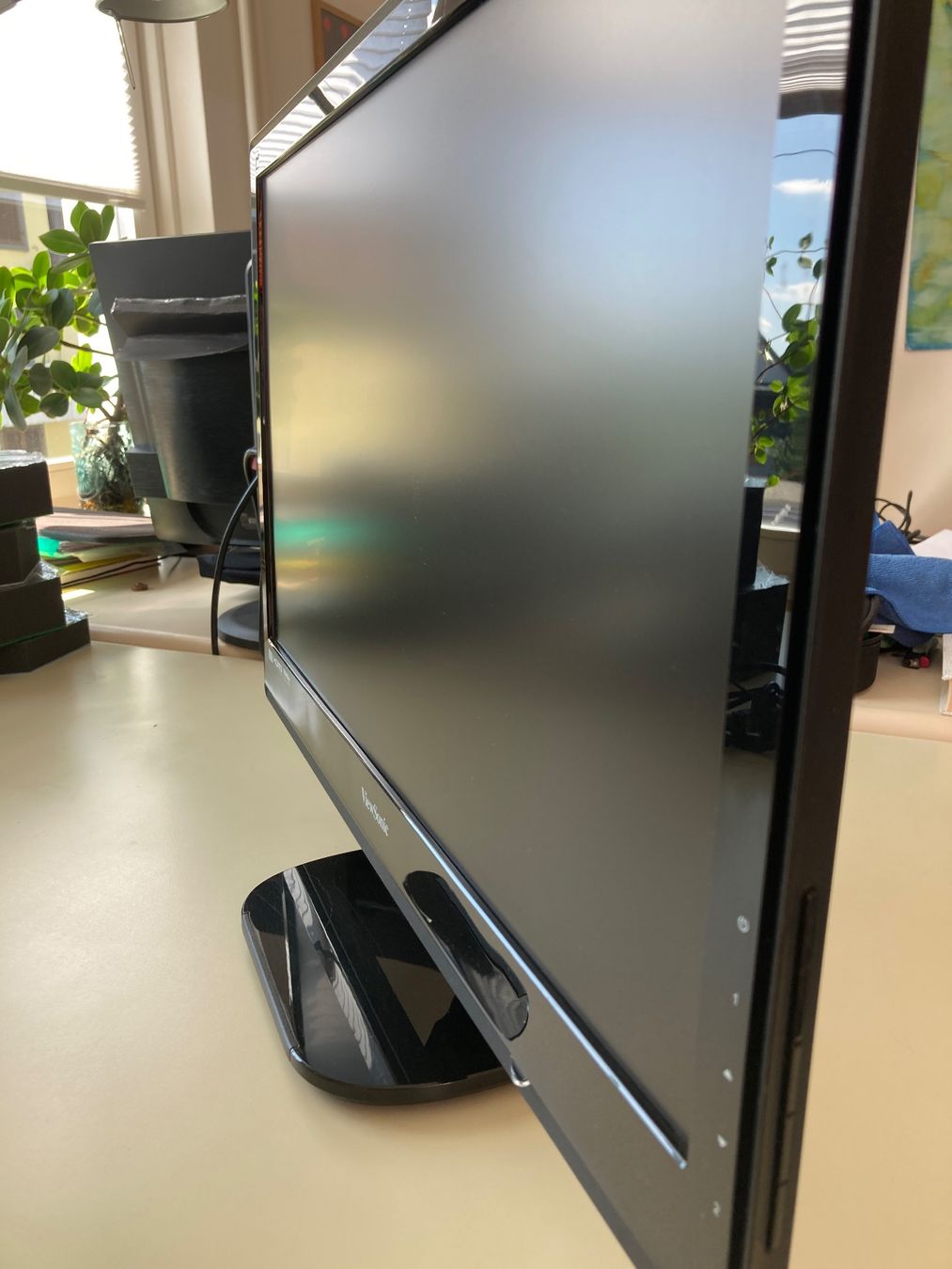Viewsonic Ecrans: View Sonic HD 24" Monitor – D'occasion à Kreuzlingen par wavelord75 5