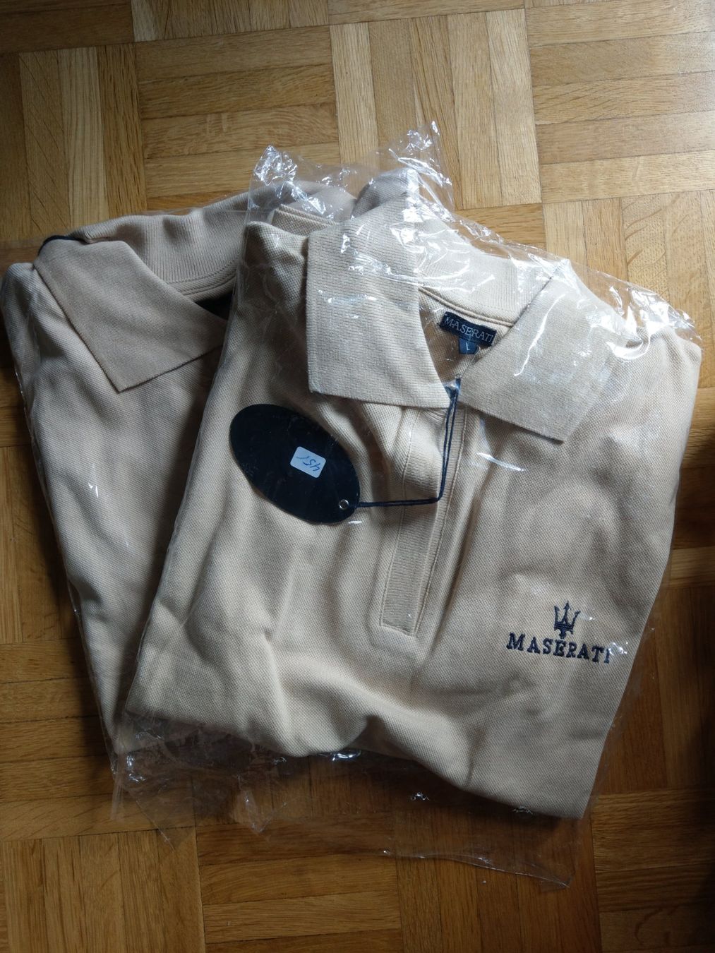 T-shirt: 2 Maserati T-Shirt, NEU – Nuovo (secondo la descrizione) da Köniz venduto da Kakadu22