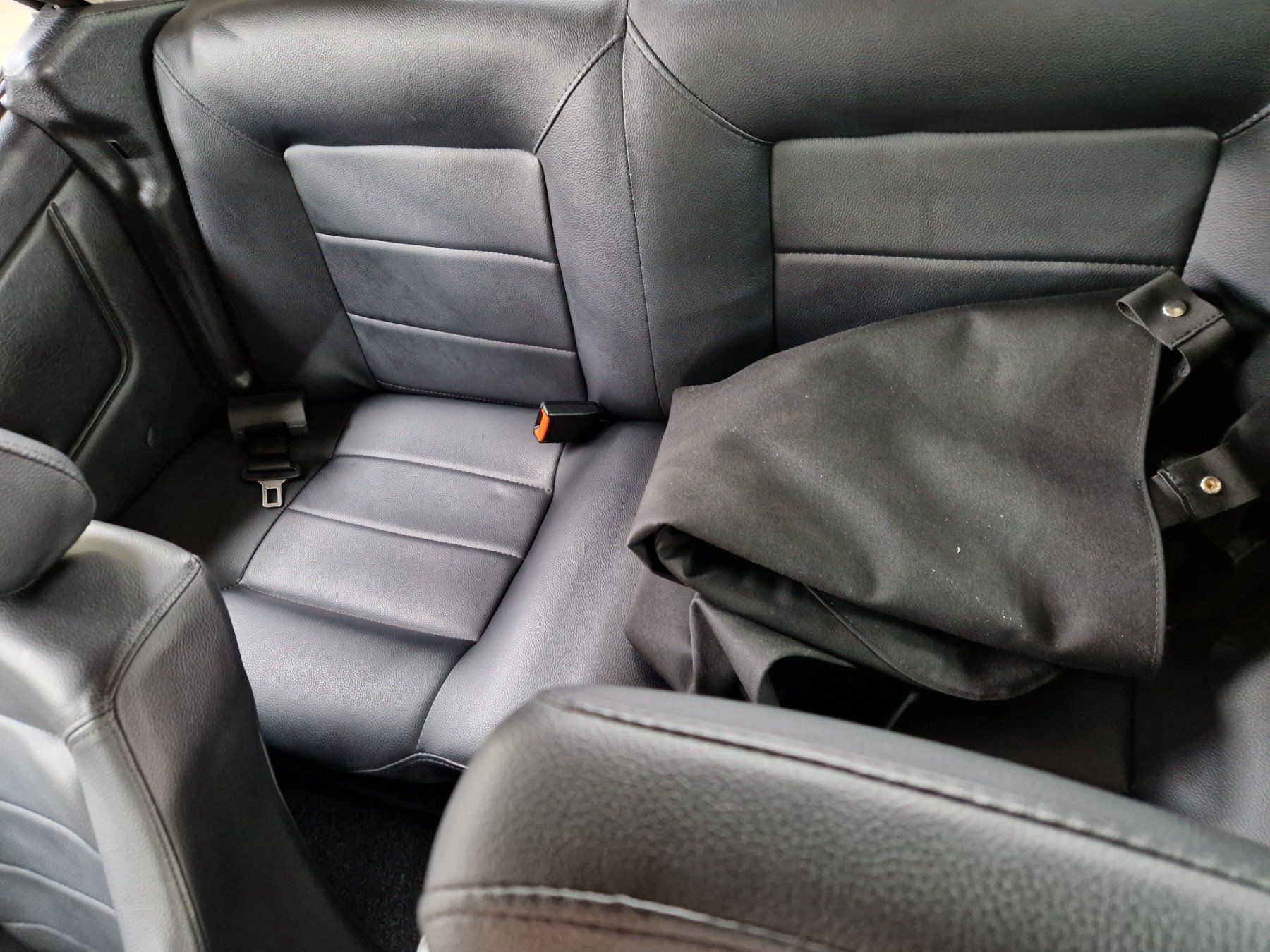 VW Automobili: VW Golf 1 Cabrio 1.8 2H – Usato da Selzach venduto da Blitz23 7