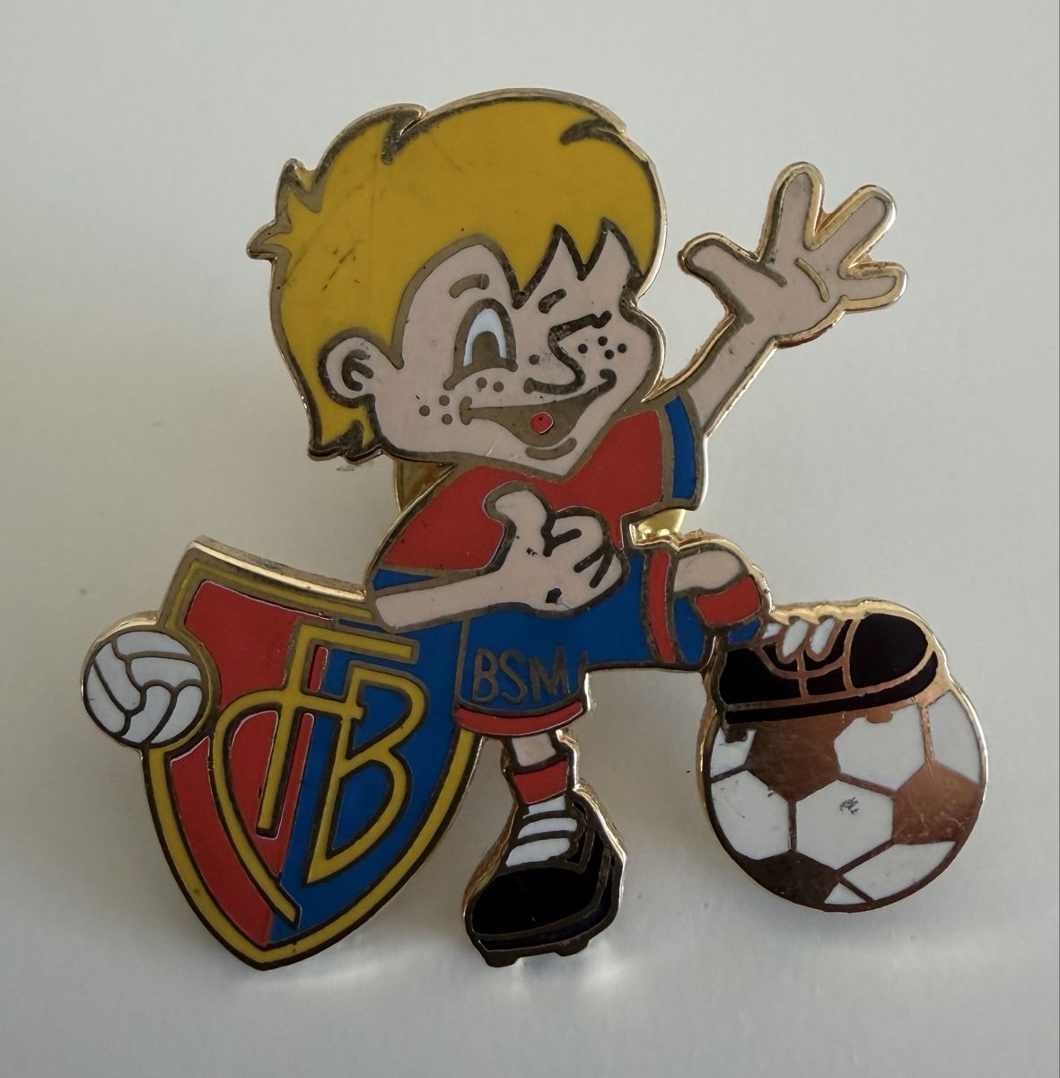 FC Bâle Plaquettes & Badges: Fc Basel Pin  – D'occasion à Füllinsdorf par hae_gt9l