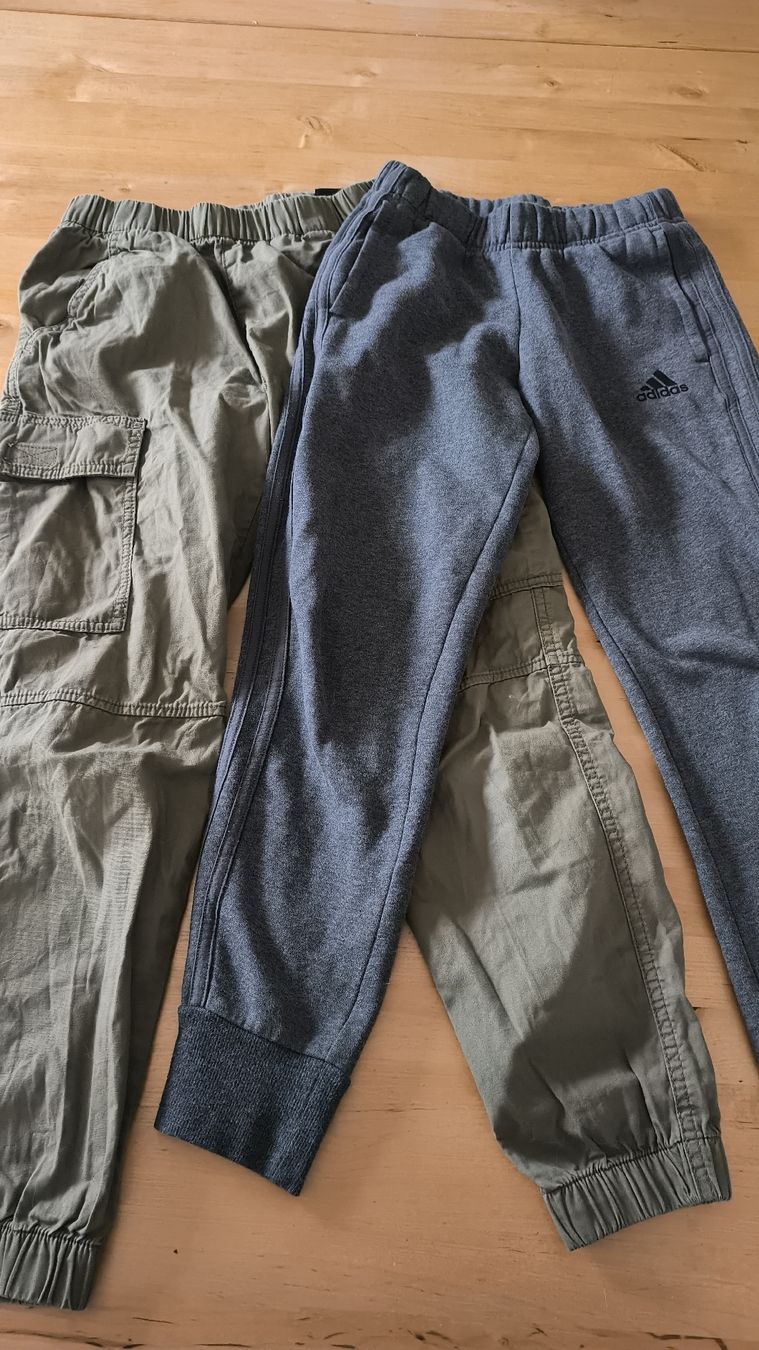 Kleiderpakete & -sets: un lot de 13 habits taille 140 – Gebraucht aus Attalens von frakimir 3