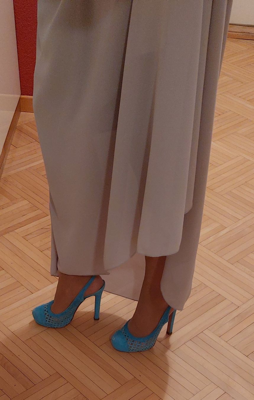 Scarpe da donna: Hellblaue Wildleder Sandalen Gr. 37.5 Frühling / Pollini – Usato da Romanshorn venduto da SwissEnn 4