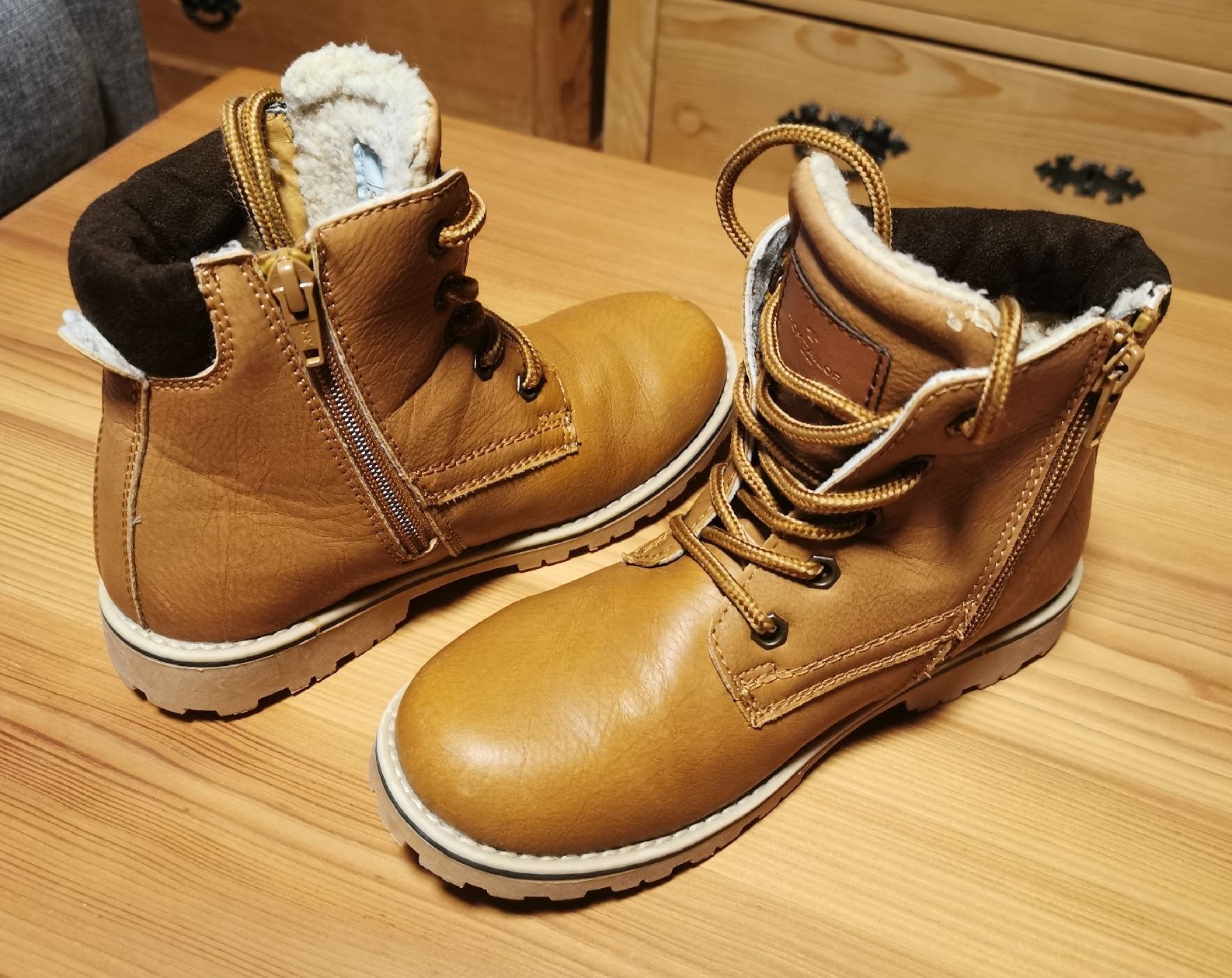 Tom Tailor Scarpe per ragazzi: Winterschuhe Grösse 33 – Usato da Grünenmatt venduto da ras_7ksp 1