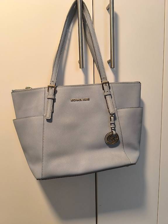 Borse da donna: Michael Kors Tasche / Elegante Designer Handtasche Hellgrau – Usato da Gams venduto da MissTraveller