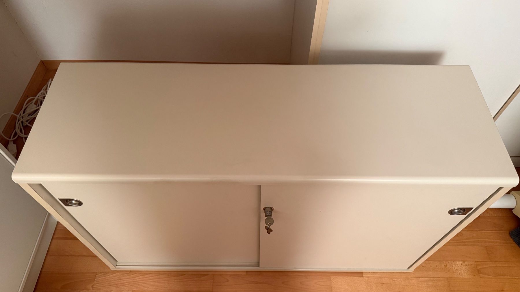 Scrivanie: Grosses Eckpult mit 2 Korpussen + Beistellschrank – Usato da Meilen venduto da MockUrs 6