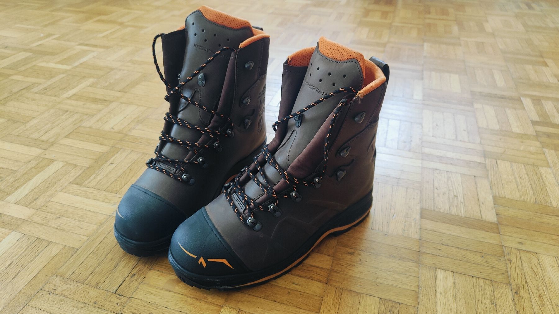 Haix Scarpe da uomo: haix trekker mountain 2.0 braun gr.45 – Nuovo e nell'imballaggio originale da Kradolf venduto da pah_8572