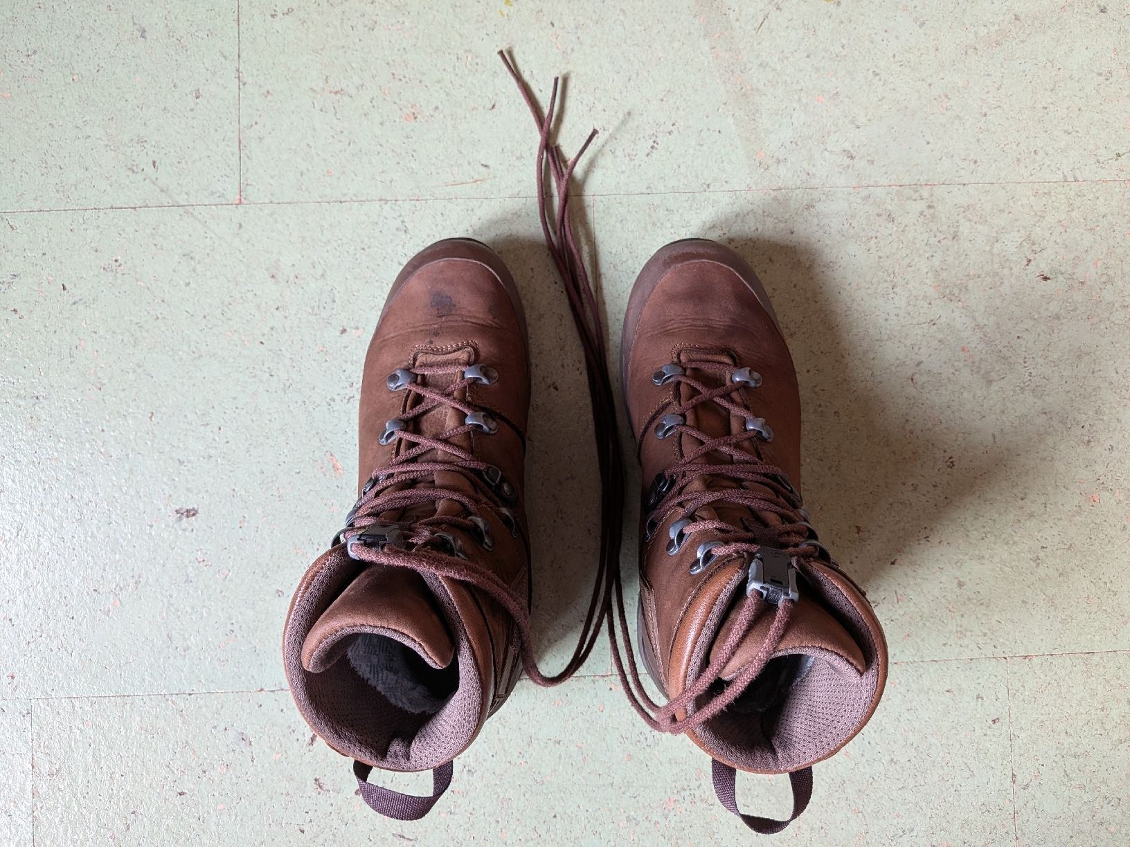 Schweizer Armee Herrenschuhe: Kampfstiefel 19 Leicht Gr. 255B – Gebraucht aus Laupersdorf von M_125