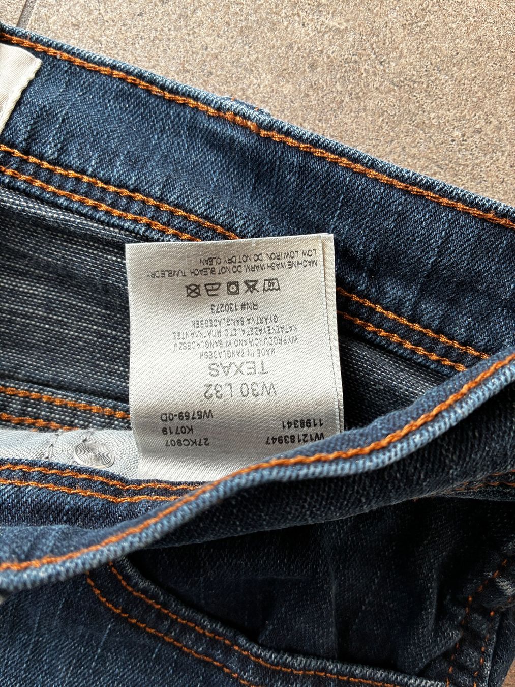 Wrangler Pantaloni: Pantalon équitation Western Wrangler – Usato da Corcelles-près-Payerne venduto da CyndelleMaiwen 3