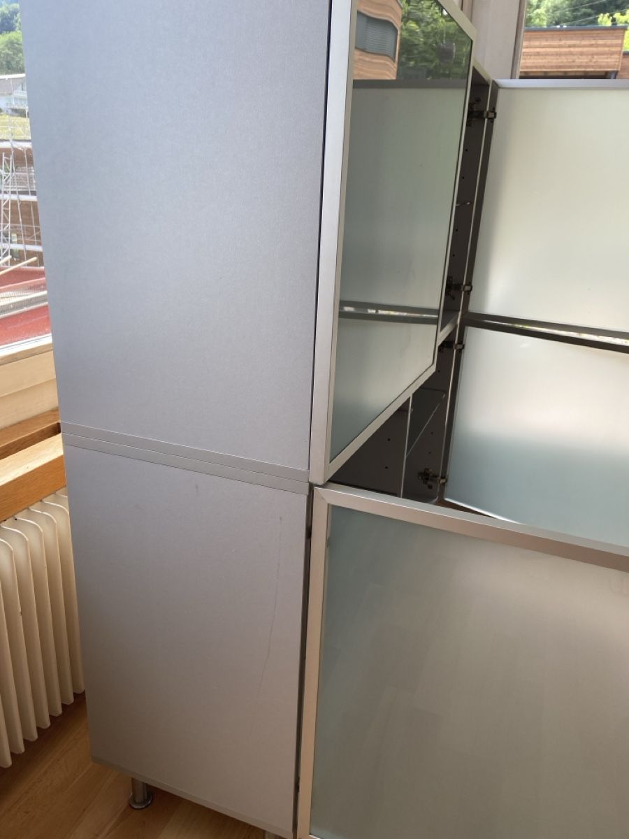 Ikea Scaffali: Glasvitrine Regal von Ikea, Silbergrau  – Usato da Mols venduto da Dero21 3