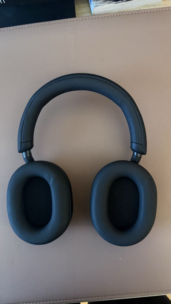 Sony Kopfhörer: Casque Sony WH-1000XM5 – Neu (gemäss Beschreibung) aus Collombey von sal_qr8b 3
