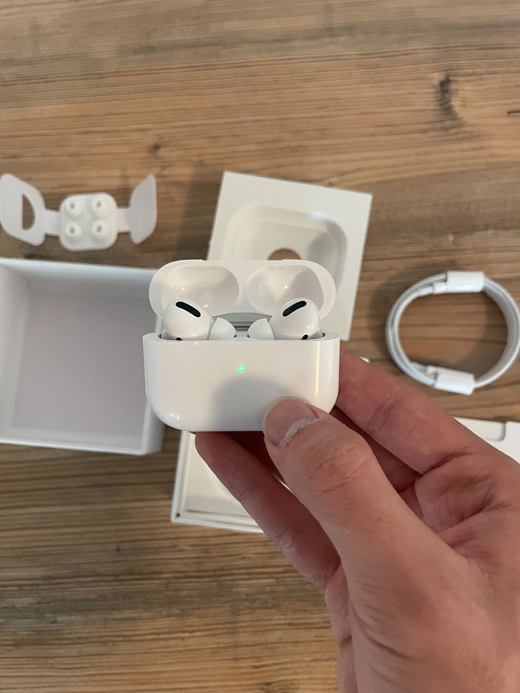 Apple Kopfhörer: Airpods Pro 1st gen – Gebraucht aus Grandcour von