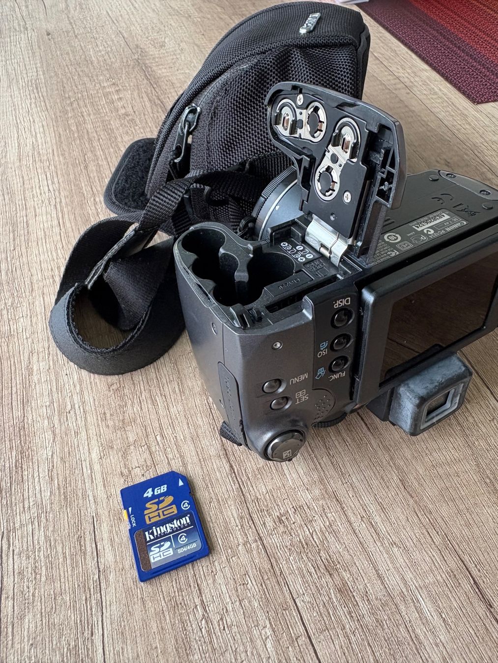 Canon Fotocamera: Canon PowerShot S5 IS mit Tasche – Usato da Schübelbach venduto da S1CH 1