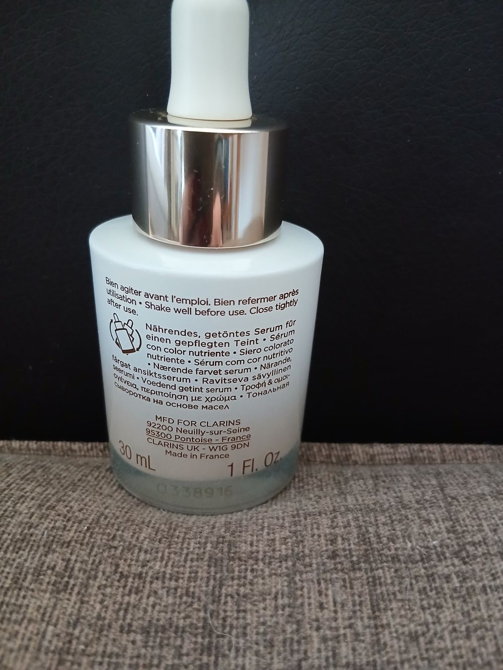 Make-up: Clarins Tinted Oleo-Serum Farbe 01 – Nuovo (secondo la descrizione) da Zofingen venduto da stabidem 1