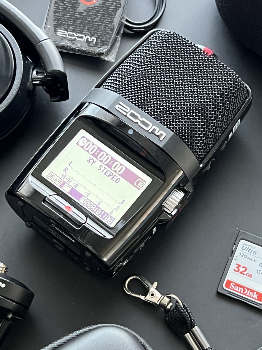 Zoom Registratori: Zoom H2n Recorder komplett Kit inklusive Tasche – Usato da Basel venduto da audiophiler 3